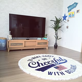 話題のしまむらラグ!プチプラではじめる模様替え
