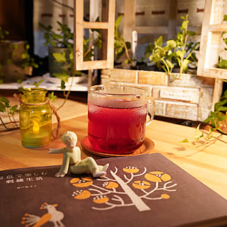 自分をいたわるご褒美に。みんなの夜のおうち時間の過ごし方