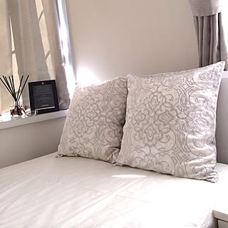 お部屋がはなやかになる!フランフランのクッションカバー