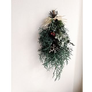 狭くても大丈夫!クリスマス気分をあげる小さな飾りたち