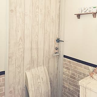 毎日通るドアをリメイク&DIYでスペシャルな通り道に!