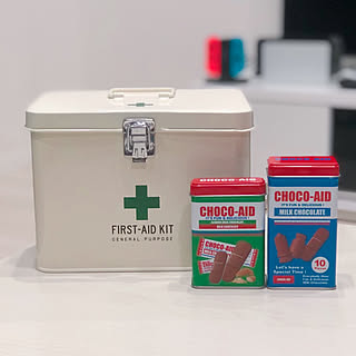 お菓子の空き缶を収納に活用！RoomClipユーザーさんの実例をご紹介