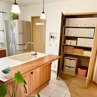 「素材・機能・収納・眺め、すべてが居心地よさを生む天然木のキッチン」 by maruさん