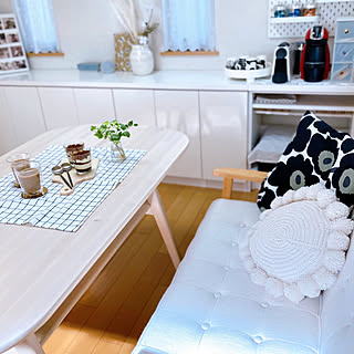 「どんな場所にも合わせやすい、懐の深い薄型収納ユニット」 by sunabaさん