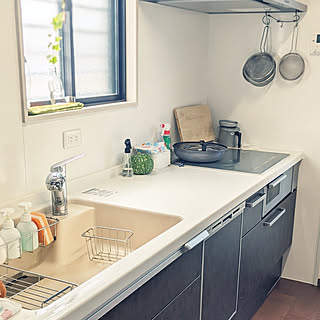 「心落ち着くダークブラウンが映える、お手入れ楽なキッチン」 by hiroさん