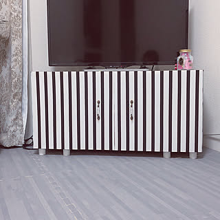 「プラダンで手早くつくれる、テレビ台の扉と側面のレシピ」 by Bellさん