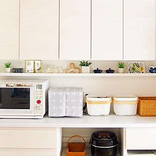 「使いやすさ・雰囲気・好み、あらゆる理想を叶えた明るいホワイトキッチン」 by acoさん