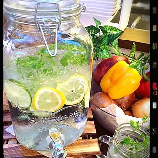 夏のおもてなし♪冷たい飲み物を入れるポット&ジャグ