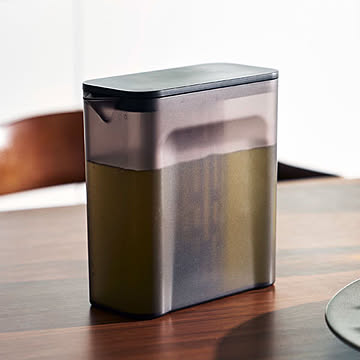 山崎実業 棚に入れられる冷水筒 タワー 1L tower