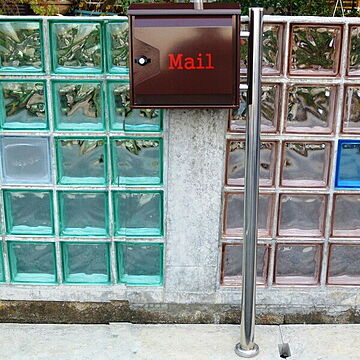 郵便ポスト 郵便受け 錆びにくい メールボックス 片足スタンドタイプ ブラウン色 ステンレスポスト(brown)