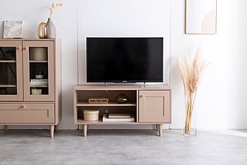 海外インテリア風のテレビボード