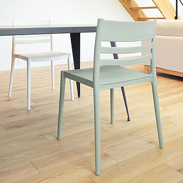 Poe スタッキングチェア ライトグリーン m10889