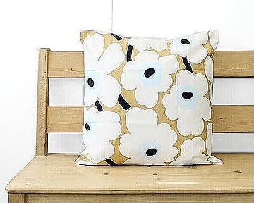マリメッコ ピエニウニッコ クッションカバー 50×50cm ベージュ/オフホワイト/ブルー marimekko PIENI UNIKKO