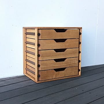 ５段　A4レターケース（タモ無垢＆ウォールナット無垢）