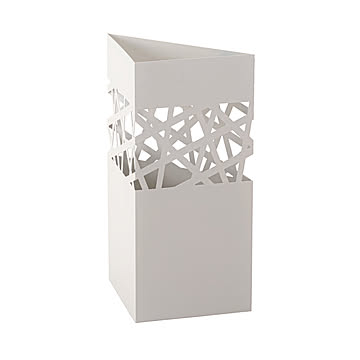 傘立て おしゃれ コーナー スリム 外置き 三角 水受け付き 玄関 スチール製 完成品 可愛い モダン 黒 白 屋外 屋内 軽量 LFS-189