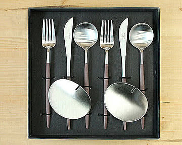 クチポール ゴア ブラウン ディナーセット（ディナーナイフ・ディナーフォーク・ディナースプーン） +  カトラリーレスト 8点セット  Cutipol GOA