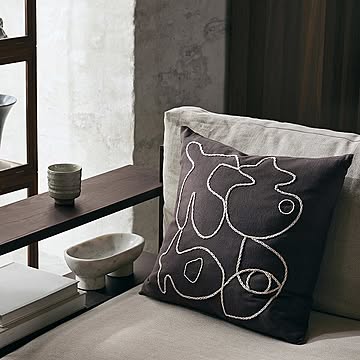 ferm LIVING (ファームリビング) Figure Cushion (フィギュア クッション)