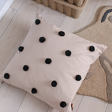 ferm LIVING (ファームリビング) Dot Cushion（ドットクッション） サンド/ブラック