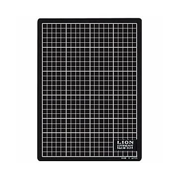 （まとめ） ライオン事務器 カッティングマット再生PVC製 両面使用 300×220×3mm 黒／黒 CM-3011 1枚 【×5セット】