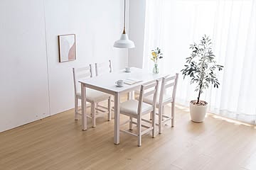 【5点セット】お部屋に馴染みやすいカラーと温かみある木目が特徴のダイニングセット