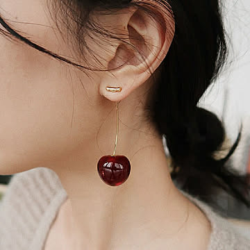 さくらんぼ  チェリー 両耳用 ２個セット ボルドーカラー レッド ゴールド ピアス レディース ユニセックス フォーマル アクセサリー ジュエリー スタイル シンプル