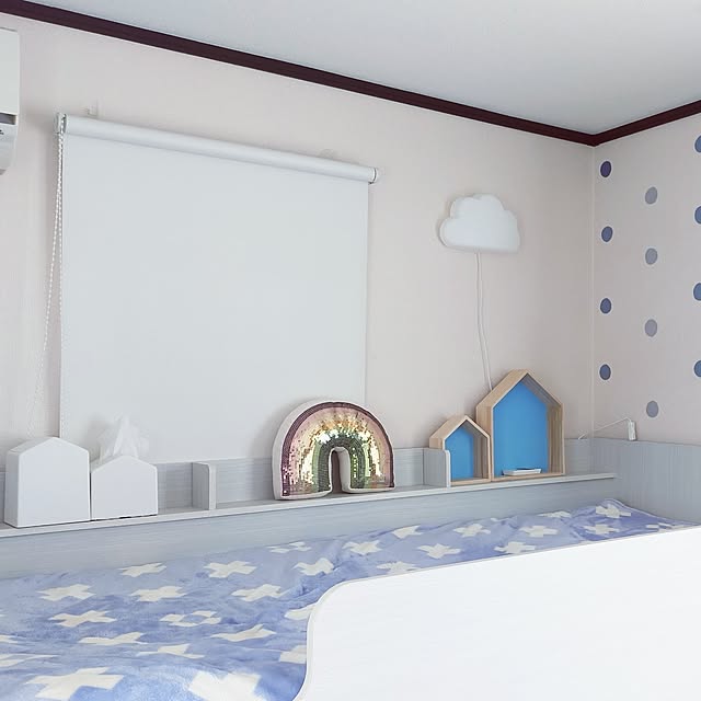Bedroom,小さなお部屋,システムベッド,ニトリ,デニッシュ,IKEA,雲のライト,KEYUCA,ティッシュケース,ゴミ箱,H&M,虹のクッション,おうちモチーフ,ハウスシェルフ,ウップリスト,UPPLYST,子供部屋 JKの部屋