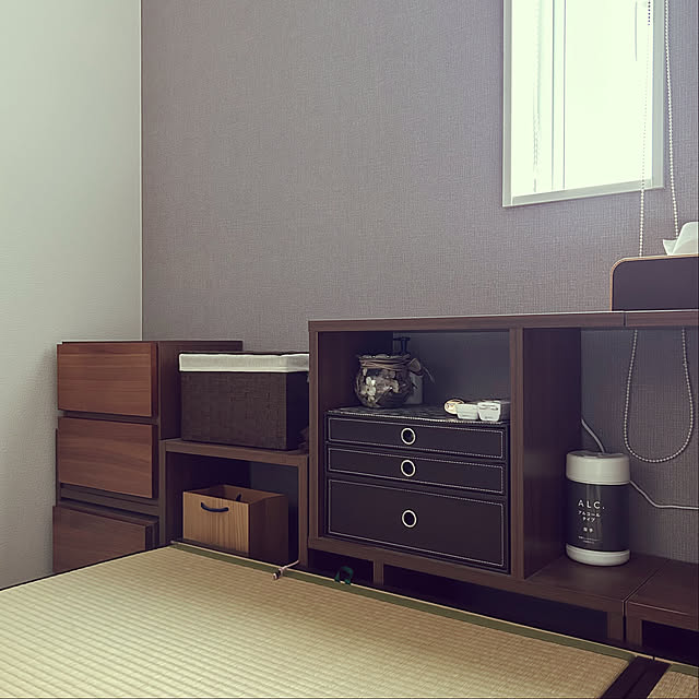 Bedroom,基礎化粧品,メイクスペース,グレー,ダークブラウン,ダイソー,ニトリ,引き出し,収納,すっきり暮らす,mag掲載ありがとうございます♡,2024.5.21 tanboの部屋