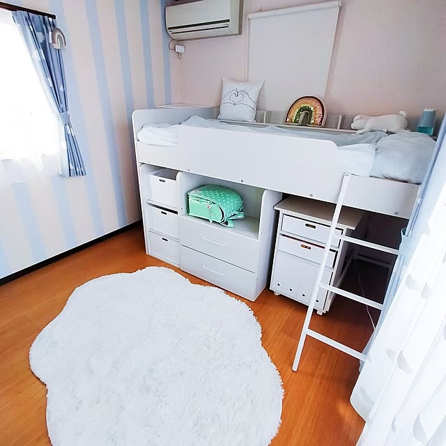Bedroom,通学・通園グッズ収納,ニトリ,システムベッド,デニッシュ,雲柄カーテン,RoomClipショッピング,雲形のラグ,SHEIN,デュベカバー,こどものいる暮らし,mt CASA,マスキングテープ,ストライプの壁,ルーボ,4.5畳,4畳半 JKの部屋