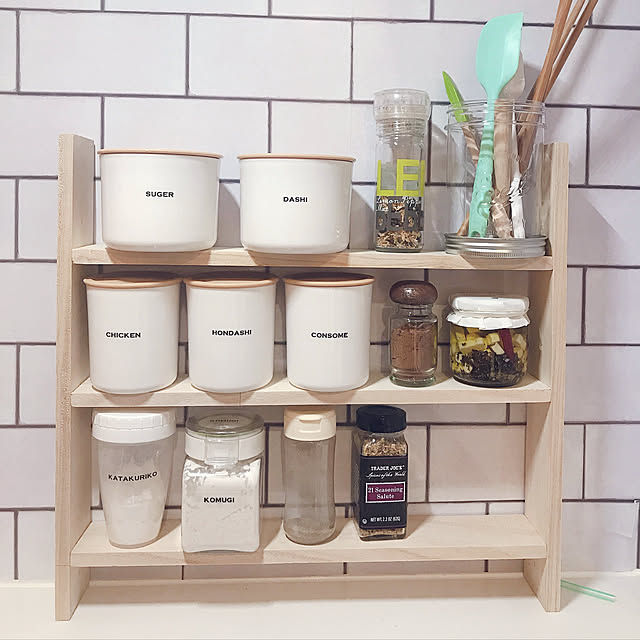 おすすめのスパイスラック54選 ニトリ 100均の商品など Roomclip Mag 暮らしとインテリアのwebマガジン