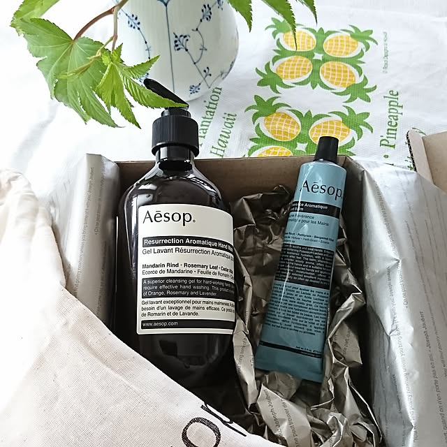 My Desk,「父の日」,プレゼント,お嫁ちゃんからのプレゼント,ハンドソープ,ハンドクリーム,Aesop,ティータオル,ロイヤルコペンハーゲン,パイナップル,Royal Copenhagen,Aesopハンドソープ,Aesopハンドクリーム bonobono54の部屋