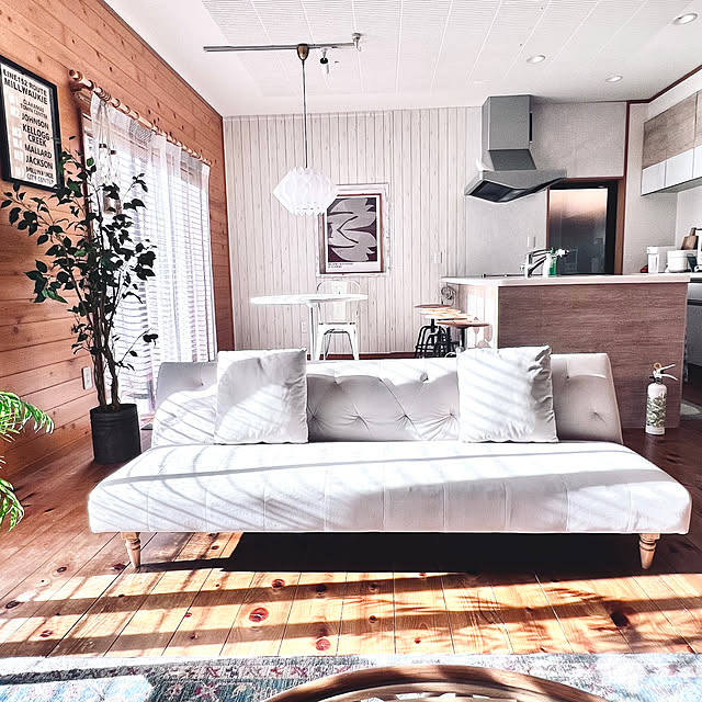 Lounge,無垢材,家具,ウッドブラインド,北欧インテリア,海外インテリア,木の家,オーダーカーテン,オーダーブラインド,ホワイト&ウッド,ポスター,アートのある暮らし,ポスターある暮らし mamyuの部屋