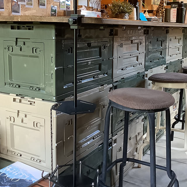 My Shelf,コンテナBOX,outputlife,DIY,アウトドア用品,キャンプ用品,カフェカウンター,BESSの家,カフェスタイル,グリーンのある暮らし,土間のある暮らし,こどもと暮らす。,キャンプインテリア,CRASH GATE,DALTON,IKEA,フェイクグリーン redstarworks.incの部屋