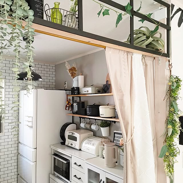 Kitchen,癒しセット,おうちカフェ,お気に入りな空間,家電収納,見せる収納,棚DIY,北欧,ナチュラル,グリーン,夏,3COINS,韓国インテリア,キッチンスペース,ディスプレイ棚,アラジントースター,BRUNOホットプレート,Instagramやってます,皆さんに感謝です(*˙˘˙*)ஐ,いつも見て下さってありがとうございます YUKKIの部屋
