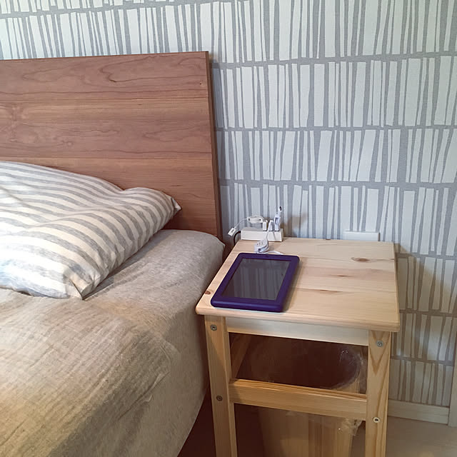 IKEA,充電ステーション,グレー&ホワイト,無印良品,アクセントクロス,Bedroom Kyo-Rinの部屋