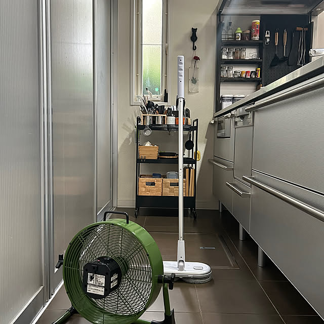 Kitchen,サーキュレーターこれ使ってます,回転モップ,おうちをキレイに保つ習慣,花のある暮らし,セキスイハイム,暮らしを楽しむ,いいね♪いつもありがとうございます❤️,猫と暮らす家,おうち時間,グリーンネックレスのある暮らし,快適な暮らし,好きな時間,おうちアウトドア,トーヨーキッチンスタイル kuroの部屋