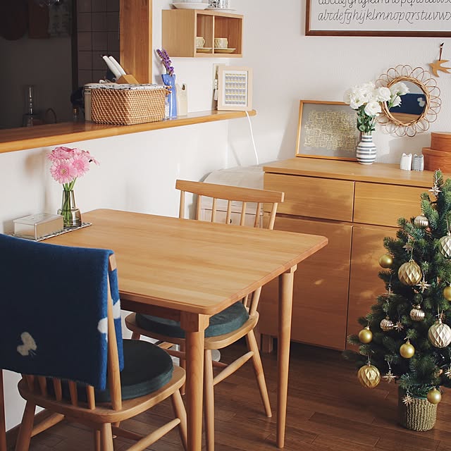 「高いデザイン性と木の暖かみ。シンプル＆ナチュラルなダイニングセット」わたしの愛用品 vol.40 meemeeさん