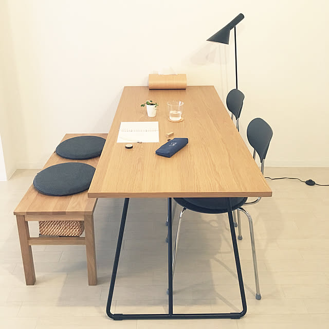My Desk,白い床,床に物は置かない,すっきりインテリア,ダイニングテーブル＆チェア,直線と丸のコントラスト,シンプル,無印良品,ミニマリストに憧れる,シンプルインテリア,シンプルナチュラル,ダイニング,ダイニングテーブル mikanの部屋