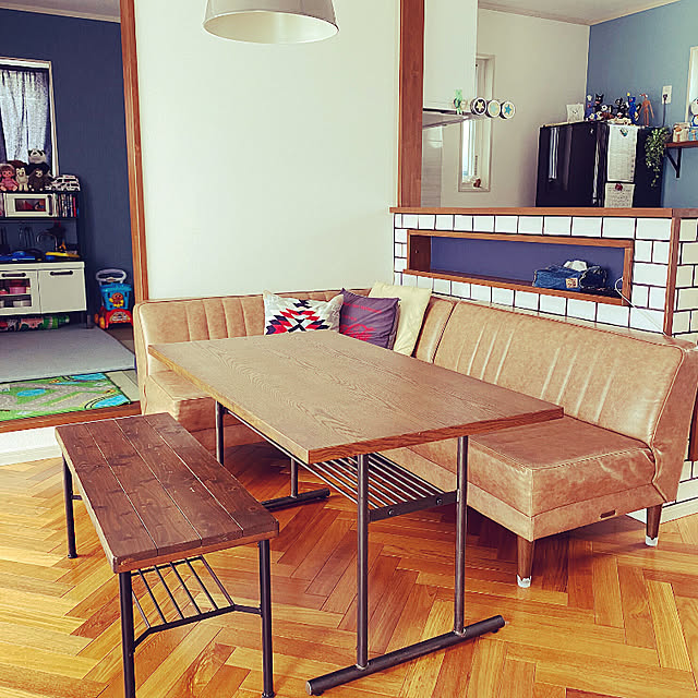Lounge,ニッチェ,小上がり和室,IKEA,IKEAおままごとキッチン,クッションカバー,ヘリンボーンの床,ダイニングテーブル,L字ソファ,ソファ,ニコアンド家具,ニコアンド,ダイニング,西海岸インテリア,子どもと暮らす,お気に入り,お気に入りの場所 komaの部屋