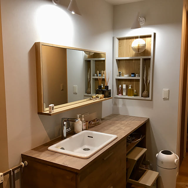 before→after,ニッチ棚,入居時は未完成,手を加えて暮らす,洗面スペース,Bathroom,手造り棚,こどもと暮らす,TOTOドレーナ,カリモクミラー miraiiの部屋