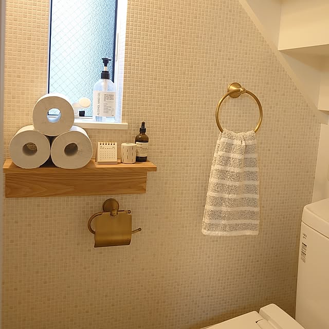 Bathroom,トイレのインテリア,今治タオル,Aesop,ポストプードロップス,ミニカレンダー,SHEIN,ニトリ,シェルフ,トイレホルダー,タオルホルダー,皆さんとの出逢いに感謝♡,いつも見てくれてありがとうございます♡,サンゲツ,アクセントクロス mri96の部屋