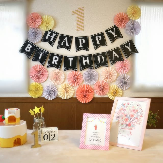誕生日の飾りつけを100均でお洒落に おすすめグッズ80選 Roomclip Mag 暮らしとインテリアのwebマガジン 誕生日の飾りつけを100均でお洒落に おすすめグッズ80選 Roomclip Mag 暮らしとインテリアのwebマガジン
