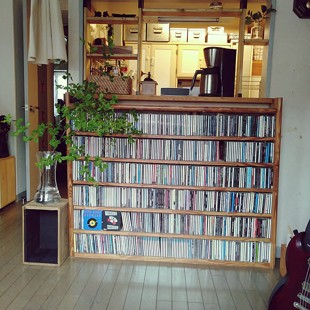 Cd収納アイデア108選 オシャレなケース収納から省スペース収納まで Roomclip Mag 暮らしとインテリアのwebマガジン