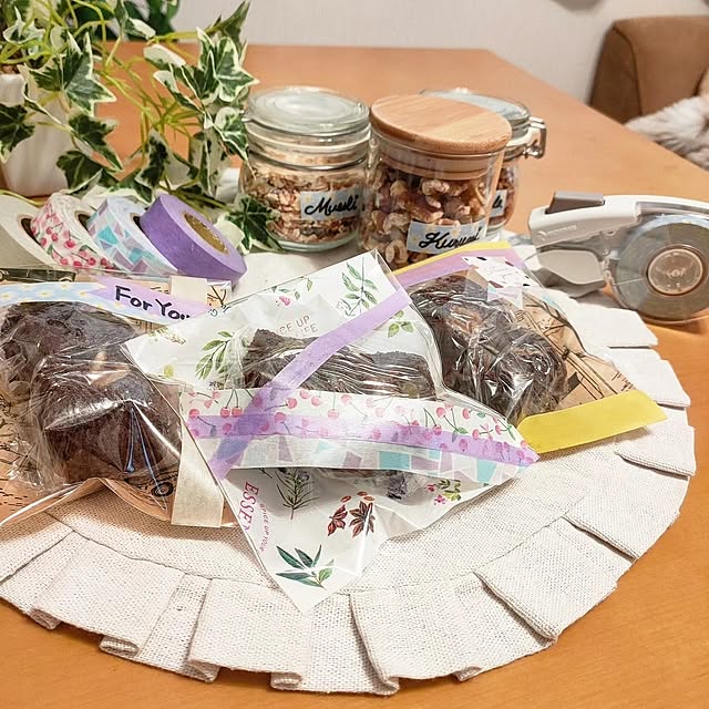 ナチュラル,ハンドメイド,マスキングテープ,北欧,リメイク,ラベリング,おうちカフェ,お菓子作り,バレンタイン,ラッピング袋,ニチバン,ホワイトデイ,プッシュカット,アレンジ無限大,暮らしのハンドブック2024,ひな祭り,残量もひとめでわかる✨,Instagramやってます,皆さんに感謝です(*˙˘˙*)ஐ,いつも見て下さってありがとうございます,My Desk YUKKIの部屋