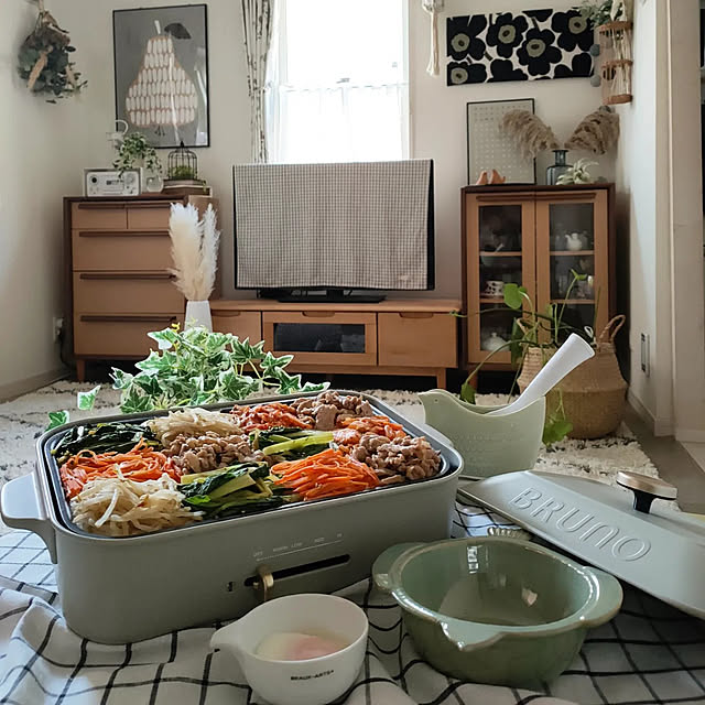 My Desk,新生活,BRUNOホットプレート,ビビンバ,ワンプレートごはん,癒し,おうちごはん,お手軽,混ぜるだけ,マリメッコファブリックパネル,手作り,ハンドメイド,北欧,ナチュラル,パンパスグラス,フラワーベース,モンステラ,DIYのある暮らし,丁寧に暮らしたい,インスタに詳しくのせてます,皆さんに感謝です(*˙˘˙*)ஐ,いつも見て下さってありがとうございます YUKKIの部屋