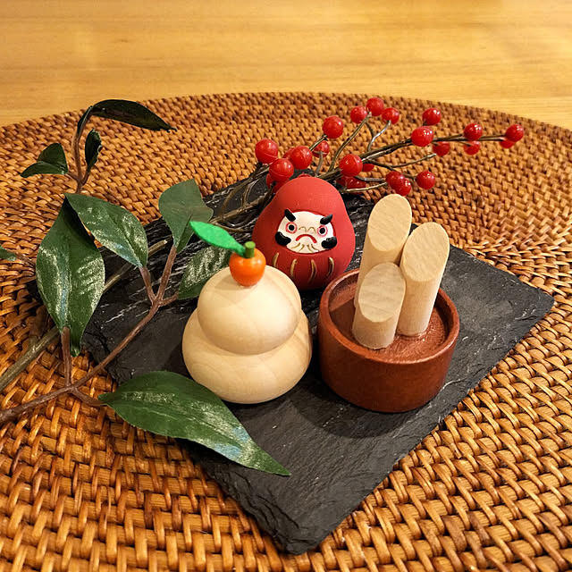 My Desk,お正月インテリア,無印良品,イベント参加中,あとでゆっくりお邪魔します♡,100均アイテム,お正月,お正月小物,ミニチュア雑貨,セリア,100均大好き,100均パトロール,ラタンランチョンマット,南天,フェイクフラワー,プチプラ食器,石の器,プチプラ雑貨,季節小物,お正月ディスプレイ,だるまさん,ミニ門松,ミニ鏡餅,いま人気のトピック掲載,季節を楽しむ暮らし,丁寧な暮らし,和テイスト hihaの部屋