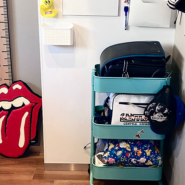 On Walls,子ども部屋,子どもと暮らす,通学・通園グッズ収納,マンションリノベーション,マンション暮らし,身長計DIY,すっきり暮らしたい,ロースコグ,IKEA,ホワイトボードシート,ランドセル置き場 SYの部屋