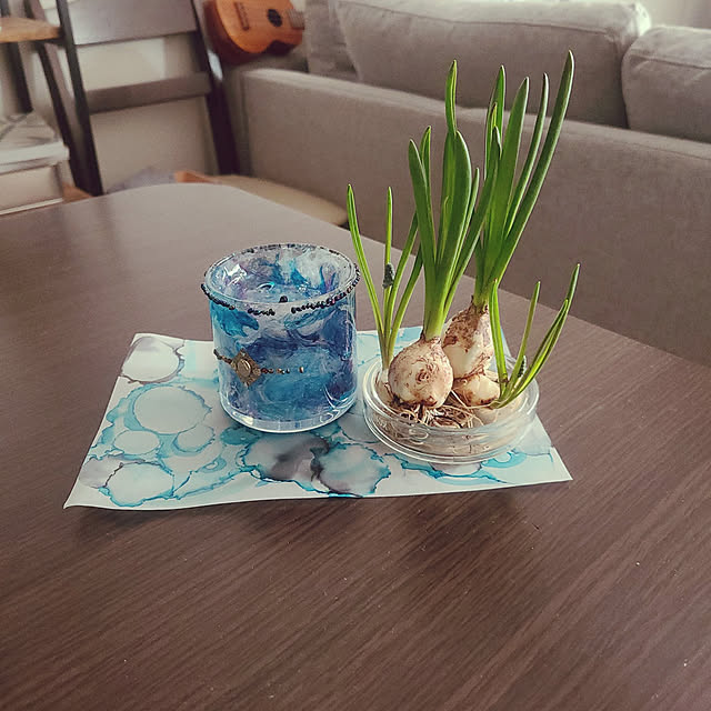 My Desk,水耕栽培,球根水栽培,中古マンション,お家好き,1月,暇すぎて,食卓テーブル,テーブルの上,手作り雑貨,キャンドル,まったり時間,のんびり,アルコールインクアート utaの部屋