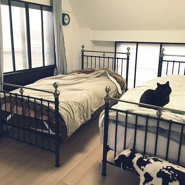 Bedroom,ニトリのベッド,DIY,ナチュラル,男前,IKEA,ハンドメイド,モノトーン,窓枠DIY catsmamの部屋