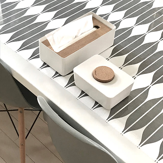 YAMAZAKI,yamazaki RIN,山崎実業,sarasa design store,シェルチェア,ダイニングテーブル＆チェア,ダイニングテーブル,ウエットティッシュケース,ティッシュケース,Lounge harmaaの部屋