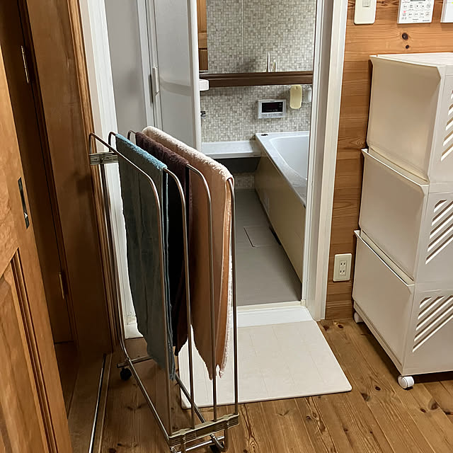 Bathroom,２枚投稿,ディノス,パイン材,珪藻土バスマット,脱衣かご,パナソニックのお風呂,横から掛けられるバスタオルハンガー,キャスター付き,バスタオル掛け,脱衣所,タオル掛け ikubooの部屋